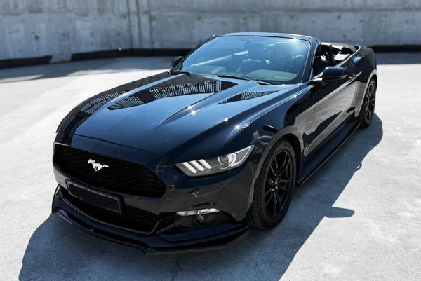 Кабриолет Ford Mustang GT черный на прокат в Киеве без водителя с водителем