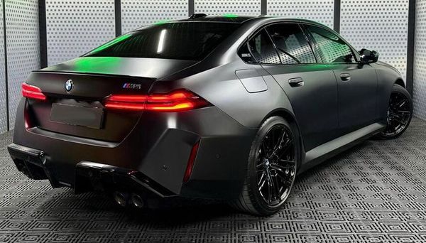 BMW M5 G90 прокат без водителя посуточно