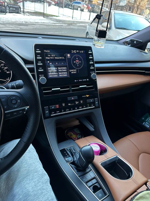 Toyota Avalon белая аренда на свадьбу