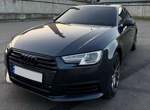 Прокат авто Audi A4 без водія 