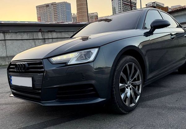 Прокат авто Audi A4 без водія 