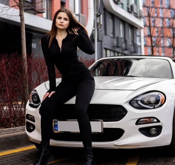 Кабриолет на свадьбу Fiat 124 Spider белый без водителя