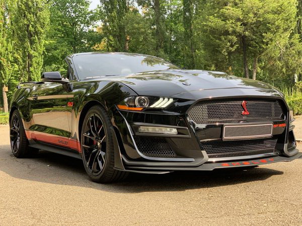 Прокат кабріолет Ford Mustang GT 5.0 чорний в Києві