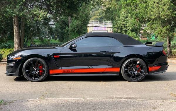 Прокат кабріолет Ford Mustang GT 5.0 чорний в Києві