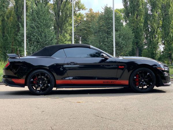 Прокат кабріолет Ford Mustang GT 5.0 чорний в Києві