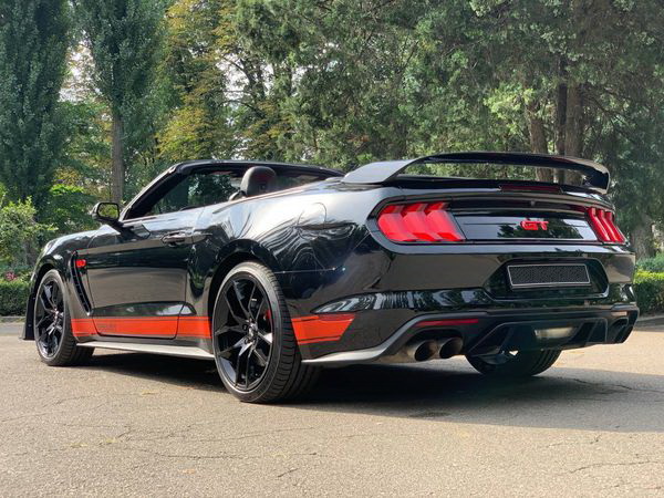 Прокат кабріолет Ford Mustang GT 5.0 чорний в Києві
