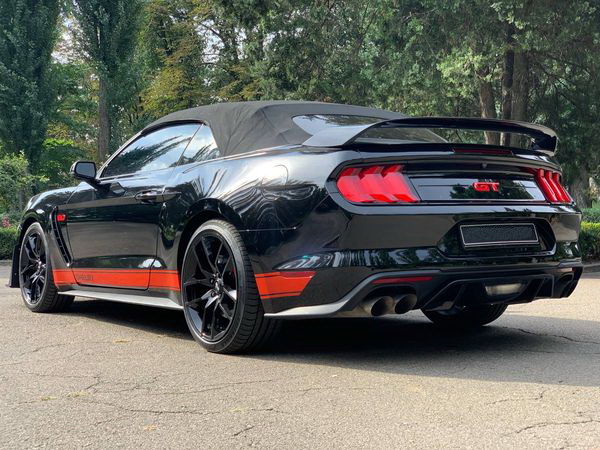 Прокат кабріолет Ford Mustang GT 5.0 чорний в Києві