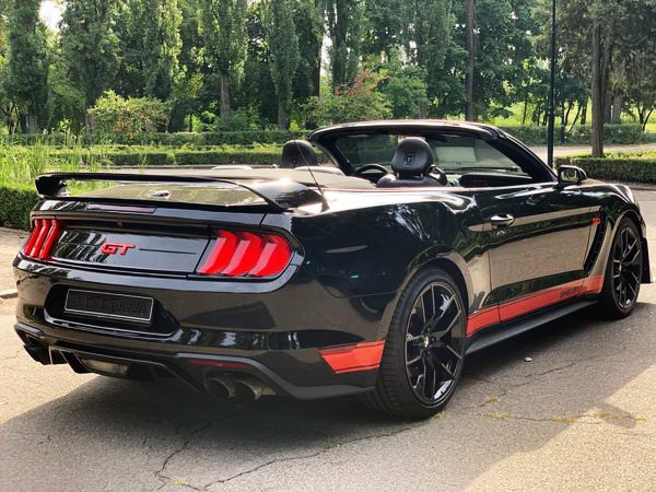 Прокат кабріолет Ford Mustang GT 5.0 чорний в Києві