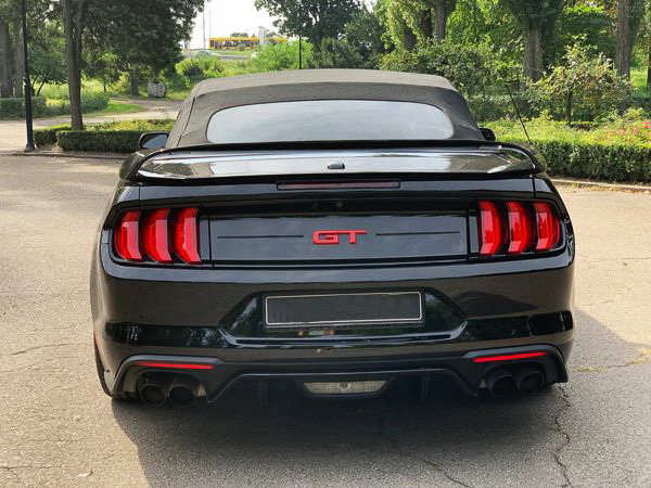 Прокат кабріолет Ford Mustang GT 5.0 чорний в Києві