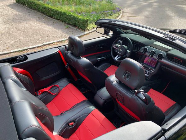 Прокат кабріолет Ford Mustang GT 5.0 чорний в Києві