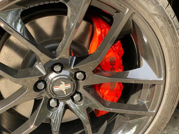 Прокат кабріолет Ford Mustang GT 5.0 чорний в Києві