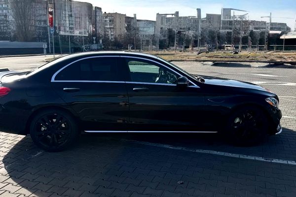 Авто без водителя Mercedes Benz С Сlass на прокат