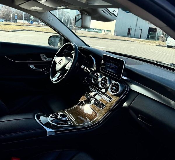 Авто без водителя Mercedes Benz С Сlass на прокат