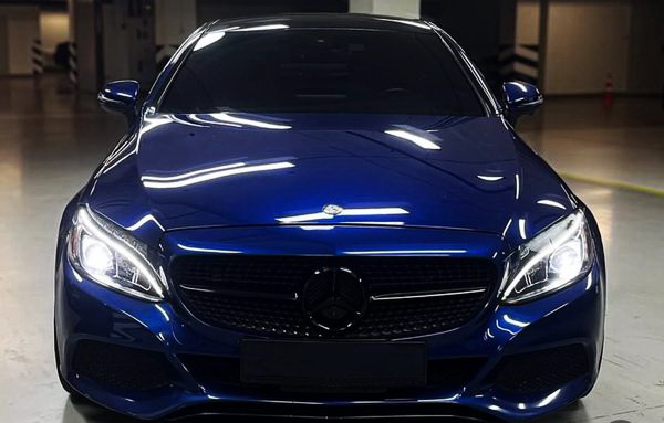 Авто без водителя Mercedes Benz С 300 синий на прокат