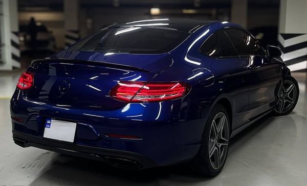 Авто без водителя Mercedes Benz С 300 синий на прокат