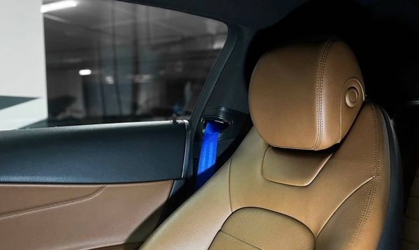 Авто без водителя Mercedes Benz С 300 синий на прокат