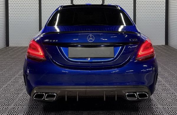 Прокат Mercedes-Benz C63s без водія в Києві