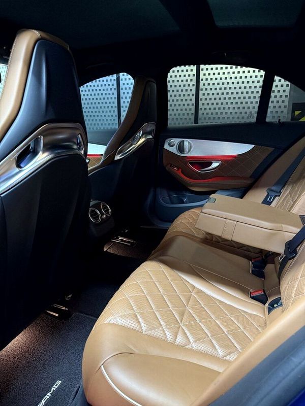 Прокат Mercedes-Benz C63s без водія в Києві