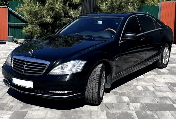 Бронированный Mercedes Benz W221 S600 GUARD B7 на прокат 