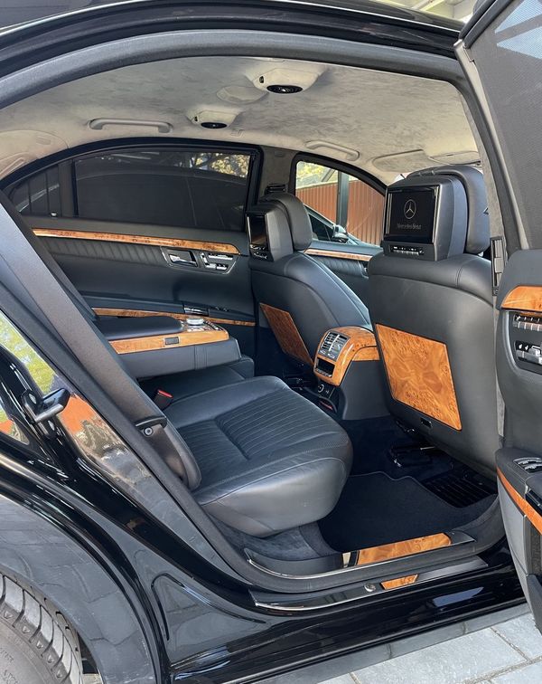 Бронированный Mercedes Benz W221 S600 GUARD B7 на прокат 