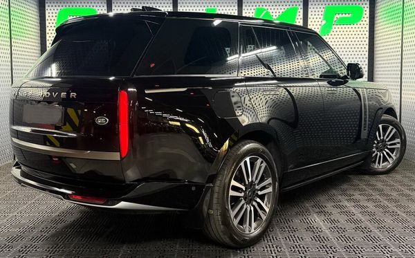 Прокат Range Rover Vogue NEW без водителя