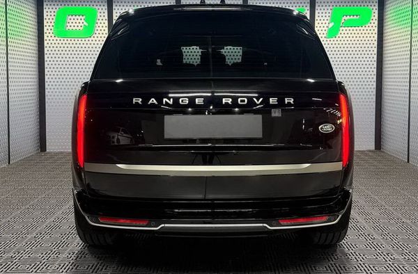 Прокат Range Rover Vogue NEW без водителя