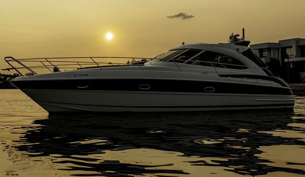 Прокат аренда катера яхты Bavaria 37 Sport HT VIP ресторан Заферано Золоче