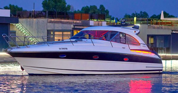 Прокат аренда катера яхты Bavaria 37 Sport HT VIP ресторан Заферано Золоче