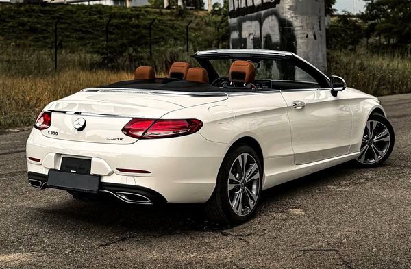 Прокат Mercedes-Benz C300 Cabrio без водія в Києві 