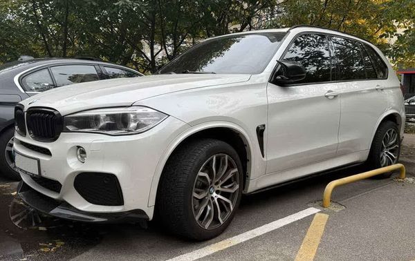 Джип на свадьбу BMW X5 белый с водителем в Киеве