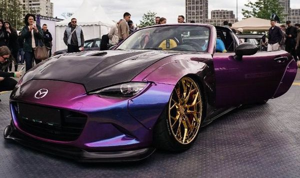 Mazda Miata ND кабриолет с водителем на съемки фотосессии 