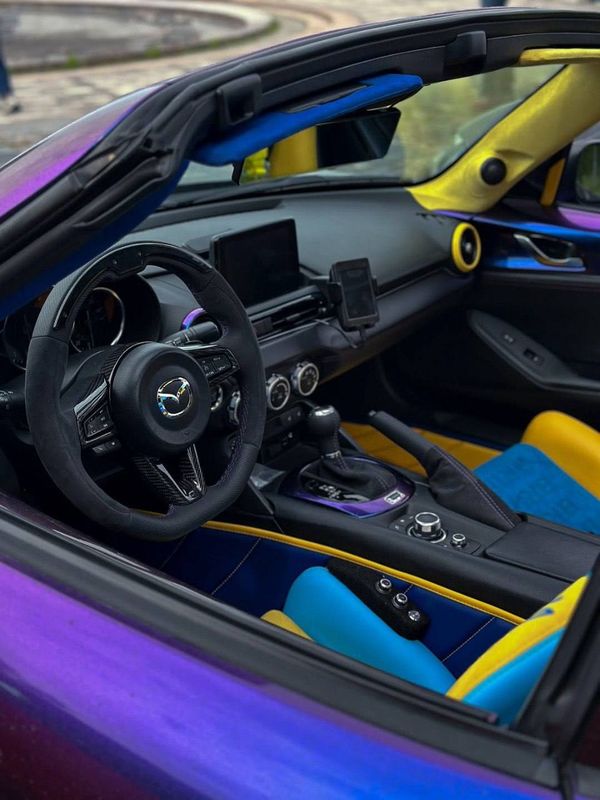 Mazda Miata ND кабриолет с водителем на съемки фотосессии Mazda Miata ND кабриолет с водителем на съемки фотосессии