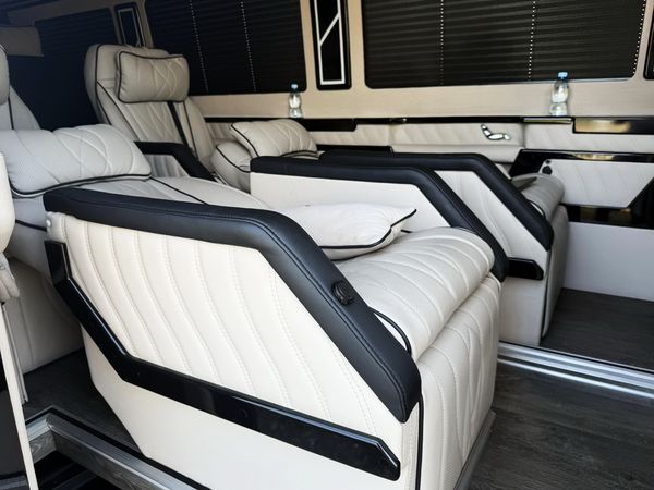 Mercedes-Benz Sprinter Vip класса для трансфера в Краков Варшава Кишинев