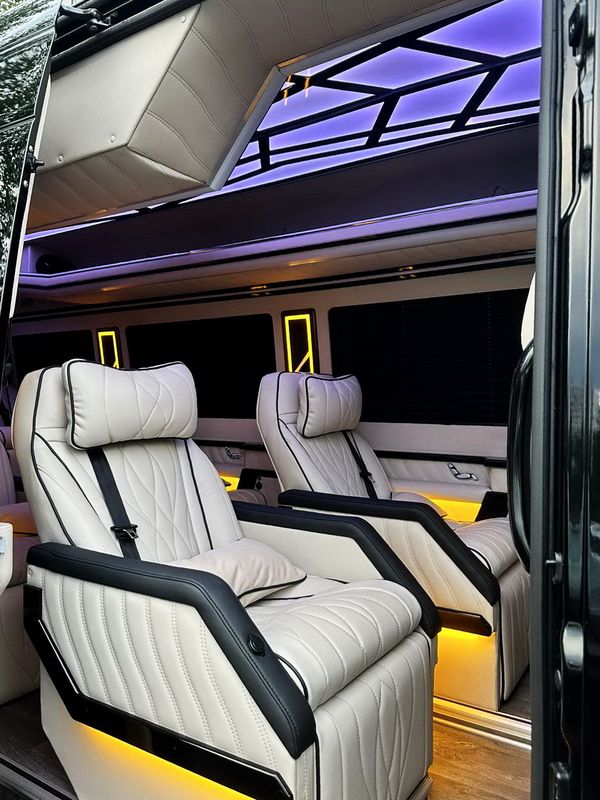 Mercedes-Benz Sprinter Vip класса для трансфера в Краков Варшава Кишинев