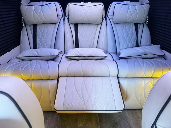 Mercedes-Benz Sprinter Vip класса для трансфера в Краков Варшава Кишинев