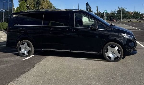 Мікроавтобус на прокат без водія Mercedes-Benz V class 2025