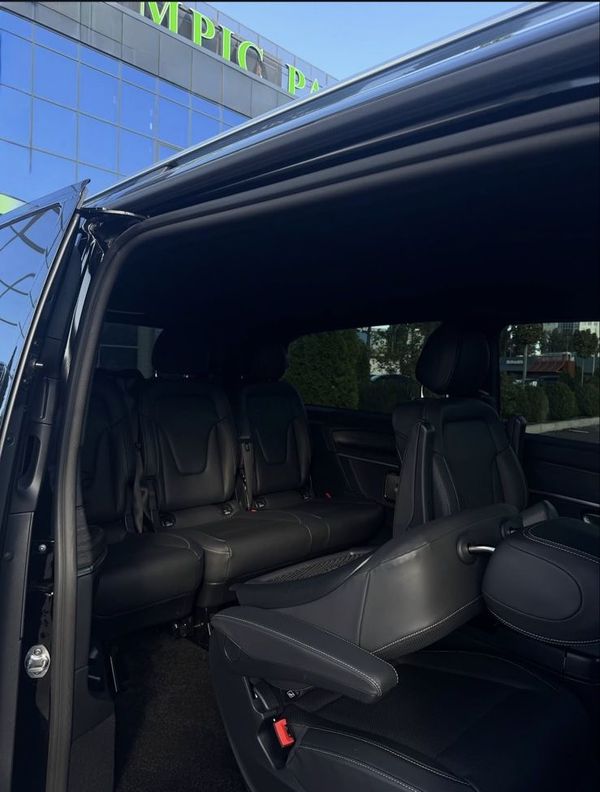 Мікроавтобус на прокат без водія Mercedes-Benz V class 2025