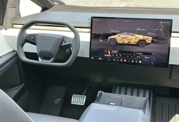 Tesla Cybertruck оренда з водієм для фотосесії зйомки