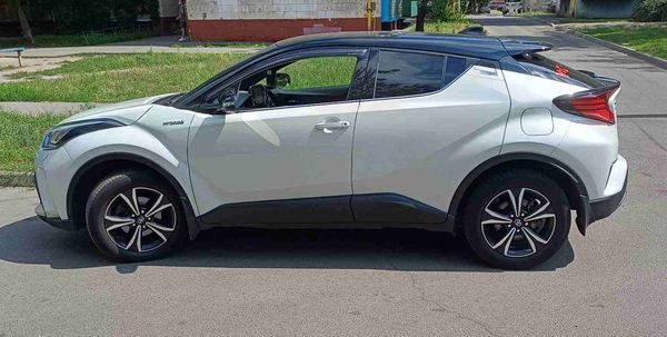 Внедорожник на свадьбу Toyota CH-R 2019 белый аренда