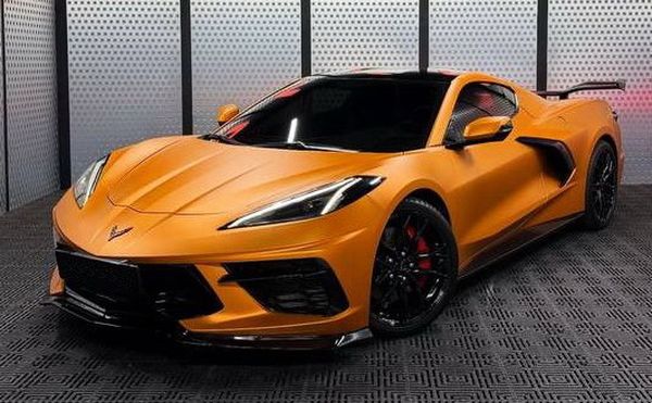 Спорткар на фотосессию Chevrolet Corvette Chevrolet C8 оранжевый аренда