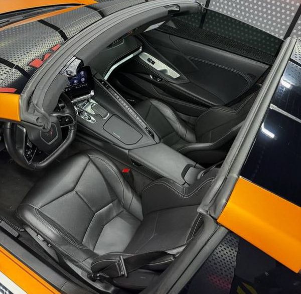 Спорткар на фотосессию Chevrolet Corvette Chevrolet C8 оранжевый аренда Спорткар на фотосессию Chevrolet Corvette Chevrolet C8 оранжевый аренда