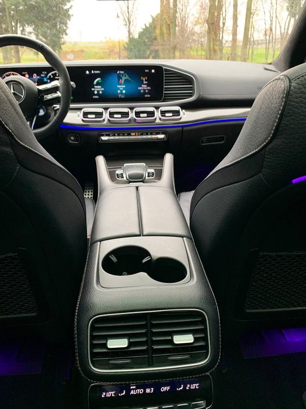 Прокат Merrcedes-Benz GLS 63 AMG без водія в Києві