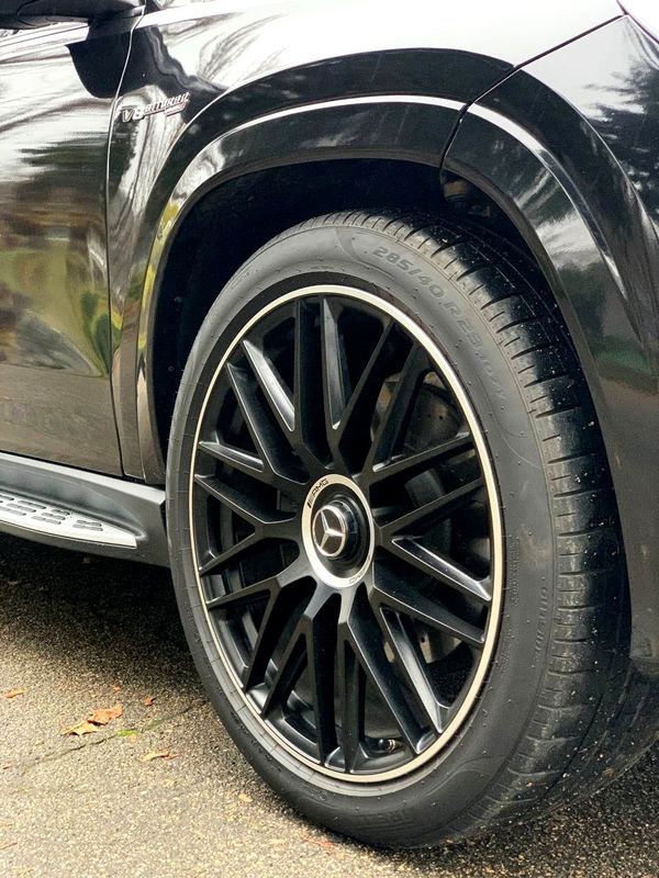 Прокат Merrcedes-Benz GLS 63 AMG без водія в Києві 