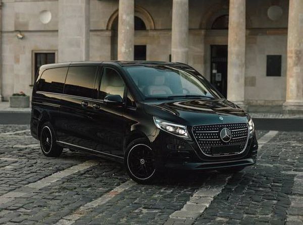 VIP-трансфер на Mercedes-Benz V class NEW з Києва до Варшави, Кракова, Кишинева