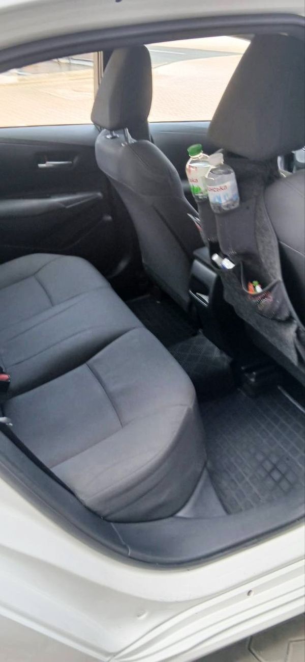 Toyota Corolla белая авто на свадьбу 