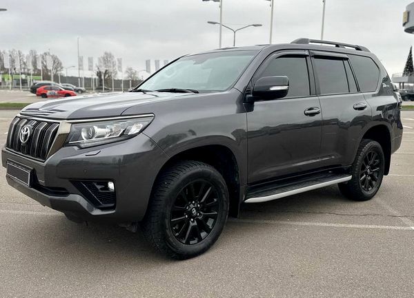 Прокат Toyota Prado 70 Anniversary без водителя или с водителем 