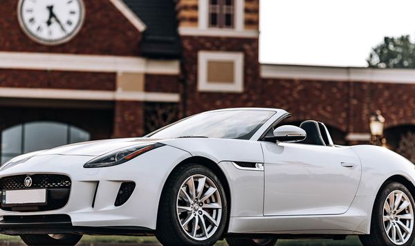 Прокат Jaguar F-Type кабріолет білий без водія в Києві