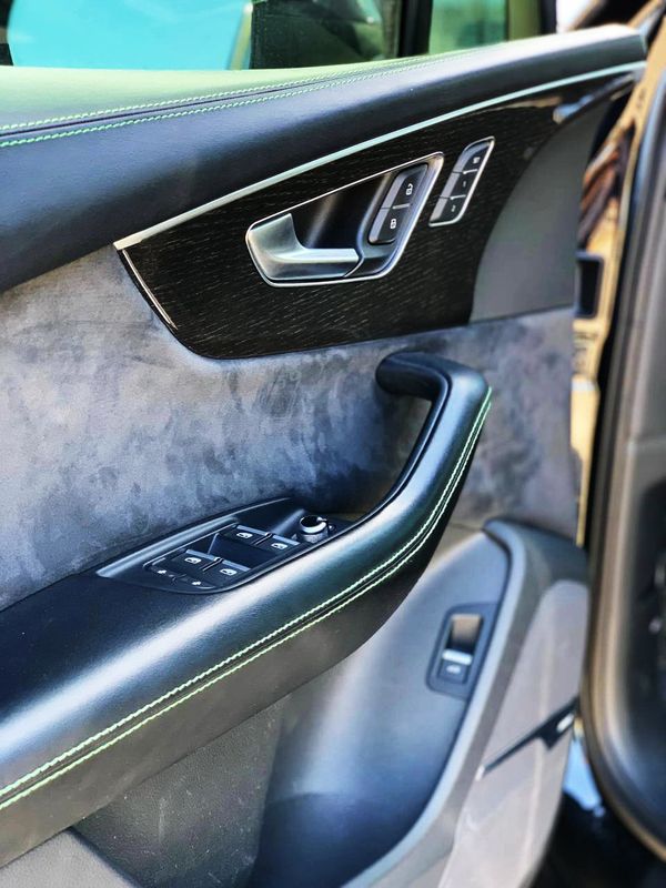 Аренда Audi Q7 R-Line в Киеве — прокат без водителя или с водителем