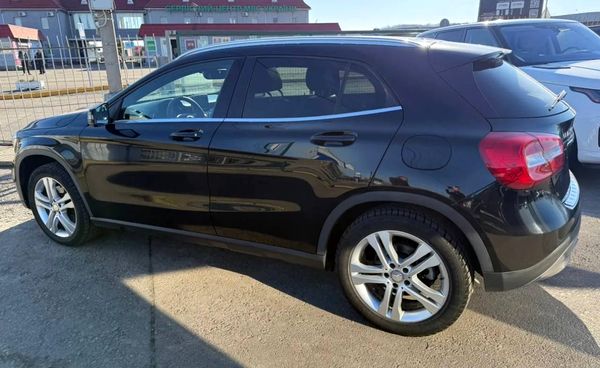 Внедорожник Mercedes-Benz GLA 250 на свадьбу в Киеве