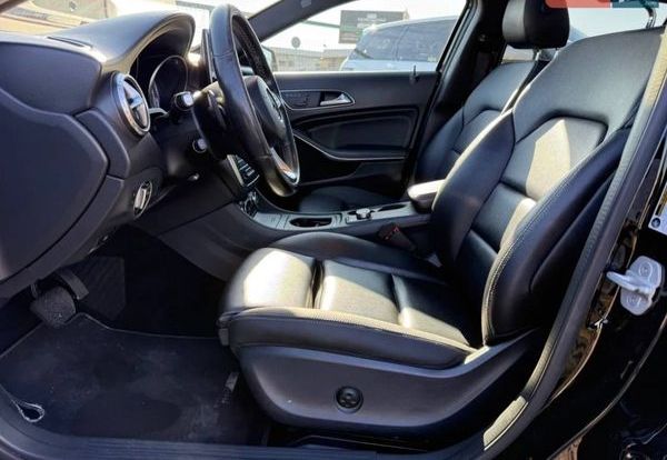 Внедорожник Mercedes-Benz GLA 250 на свадьбу в Киеве